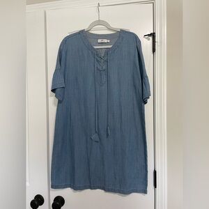 Vineyard vines denim dress
